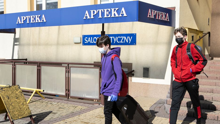 Placówki oświatowe w związku z koronawirusem zamknięte będą od czwartku