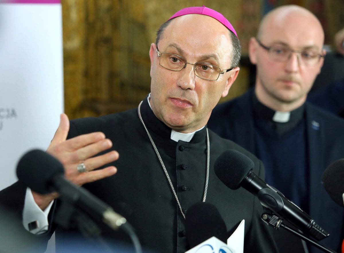 List biskupów w sprawie pedofilii w Kościele: "Nie ma słów, aby wyrazić nasz wstyd"