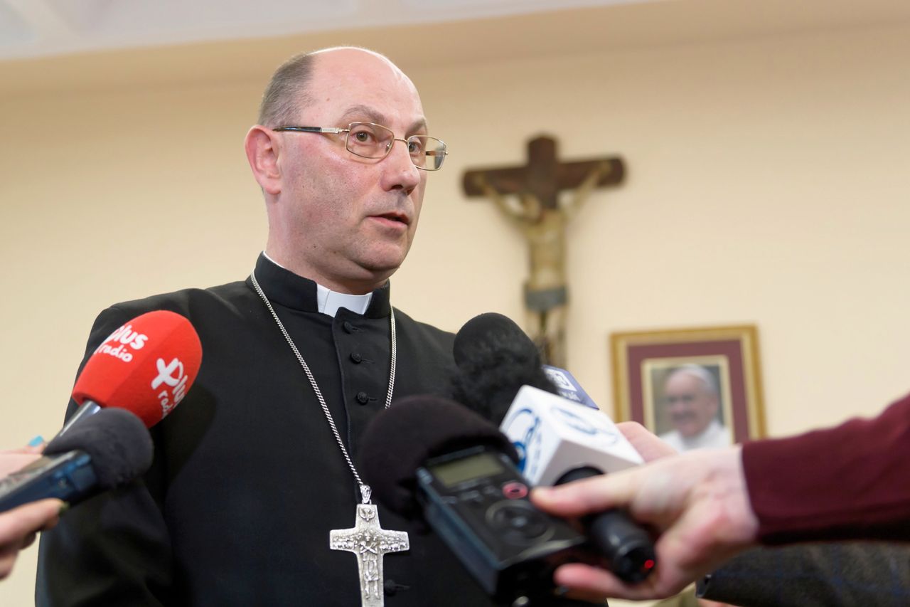 Ważny gest. Prymas Polski abp Wojciech Polak przeprasza