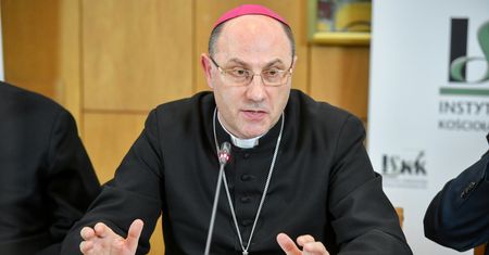 Kościół chce stworzyć fundusz pomocy dla osób molestowanych przez księży