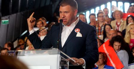 Moje pokolenie powinno iść na terapię. Wywiad z Tomaszem Karolakiem