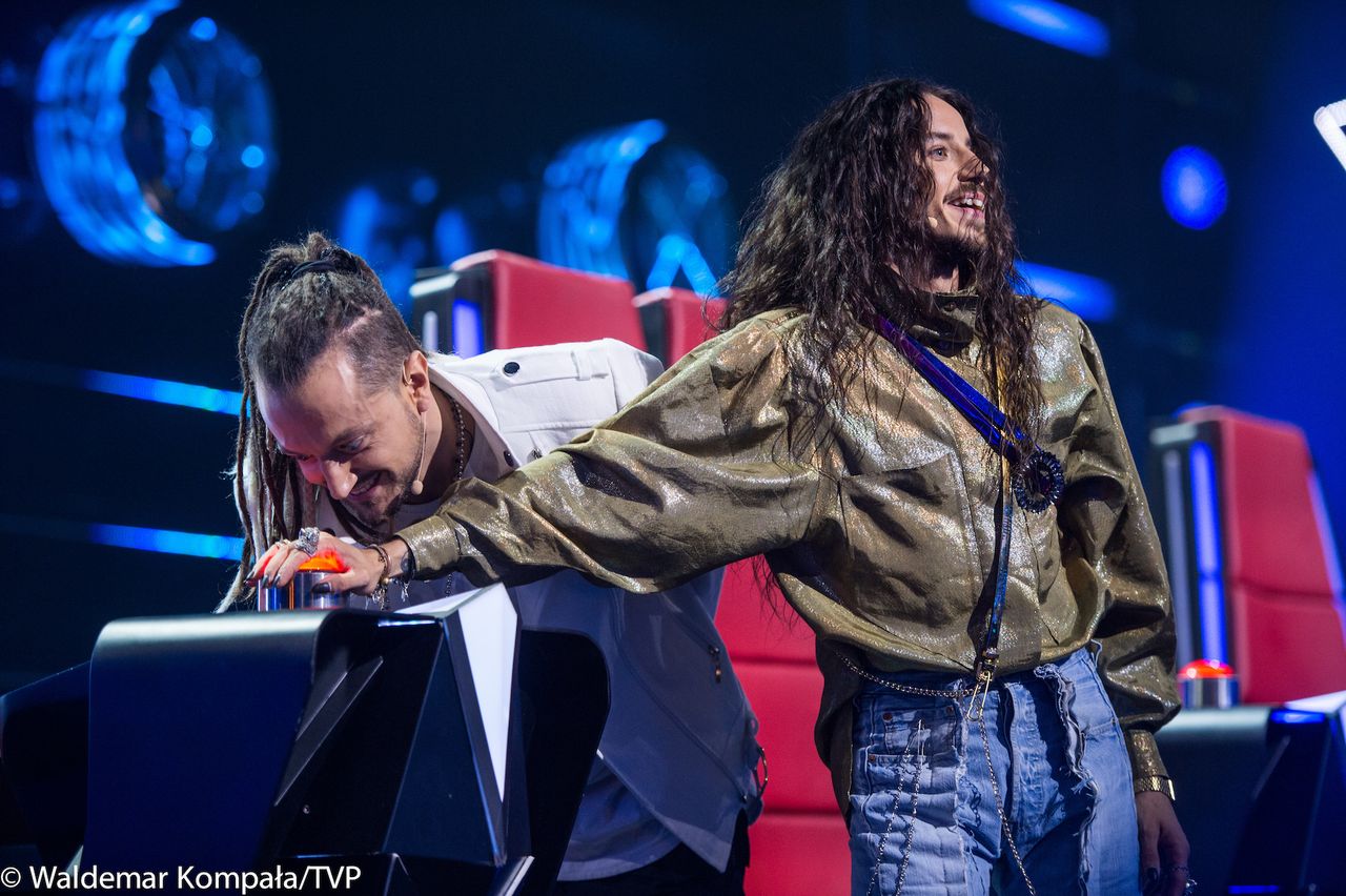 "The Voice of Poland": Michał Szpak i Baron zrobili skecz na scenie. Zobaczcie wideo