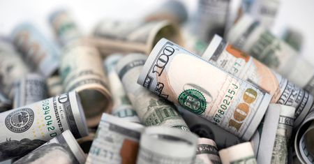 "Money. To się liczy". Rekordowy dolar. Co oznacza dla gospodarki?