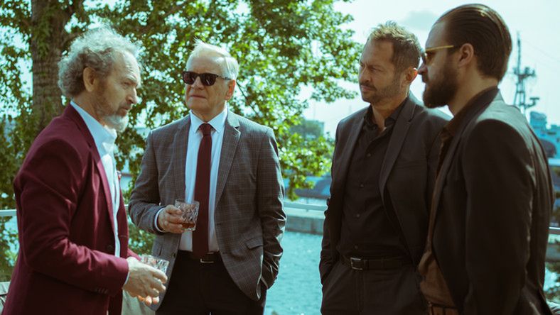 Nie wiadomo, kiedy i czy w ogóle "Solid Gold" trafi do kin