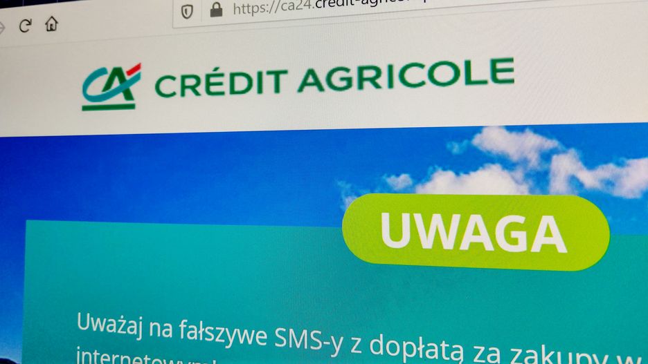 Bank ostrzega przed oszustami.