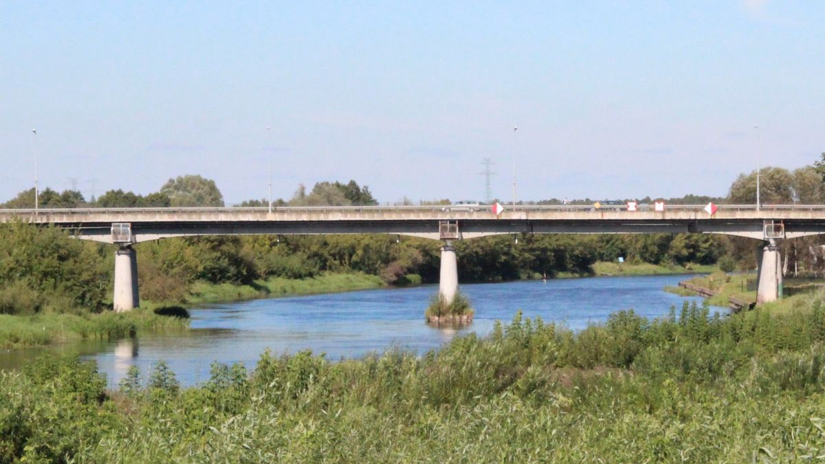 Stary most w Ostrołęce.