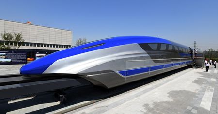 Pociąg, który może pojechać 600 km/h. "Komfort jak w samolocie"