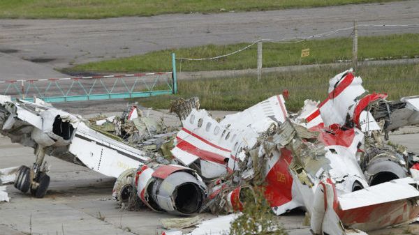 Szczątki polskiego samolotu Tu-154M