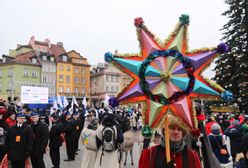 Orszak Trzech Króli wyruszył na ulice Warszawy. To "największe jasełka w Europie"