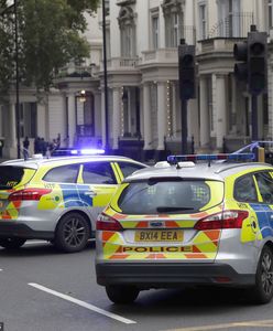 Policja zablokowała ulice wokół stacji KingsCross w Londynie. Powodem tajemniczy pakunek