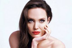 Seksowna i tajemnicza. Angelina Jolie w nowej kampanii Guerlain