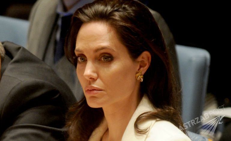 Szok! Angelina Jolie molestowana przez jordańskiego ministra!
