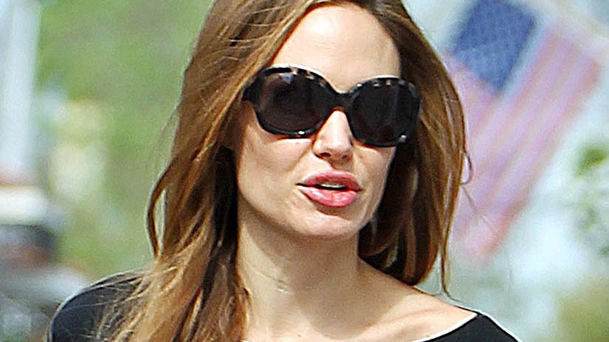 Angelina Jolie na zakupach – zdjęcia paparazzi