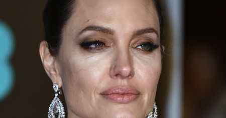 Co się dzieje z Angeliną Jolie? "Prawie przestała jeść i jej waga drastycznie spadła"