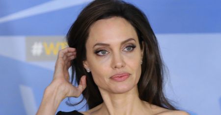 Angelina Jolie zastraszająco schudła i trafiła do szpitala. Stres związany z rozwodem daje się we znaki