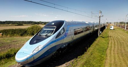 Zmiana rozkładu jazdy PKP. Kolejarze zapowiadają utrudnienia i chwalą się sukcesami