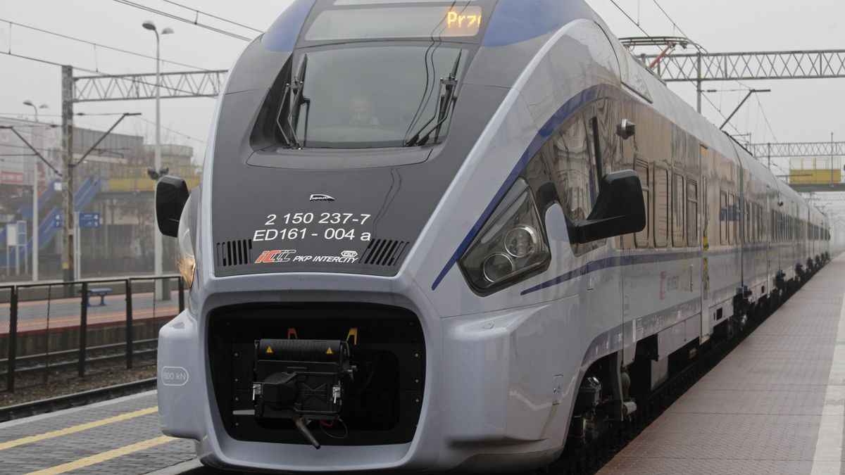Przetarg na nowe pociągi dla PKP IC. Pesa na przegranej pozycji 