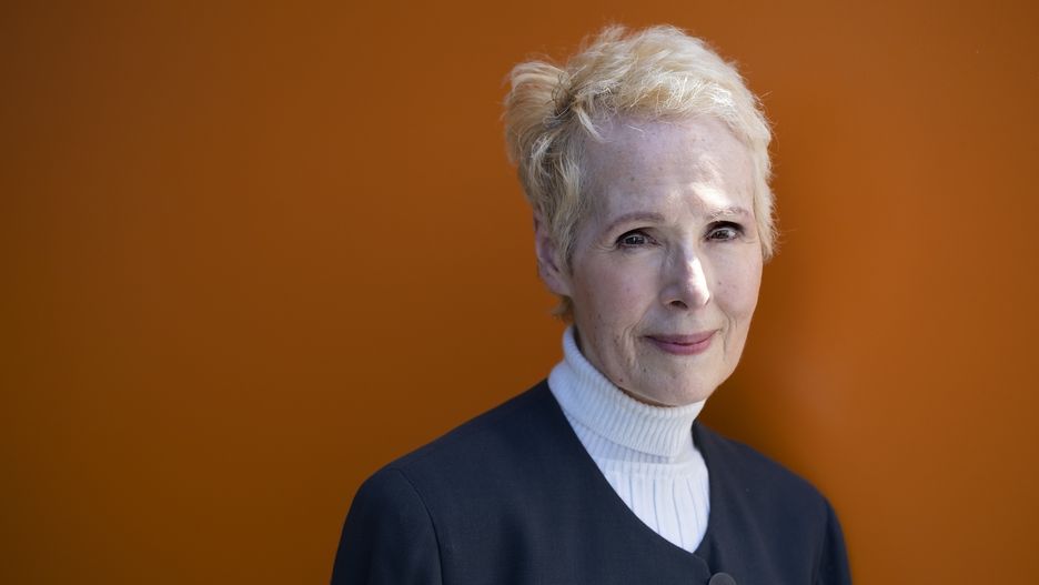 E. Jean Carroll oskarża Donalda Trumpa o molestowanie. Dwie kobiety potwierdzają jej wersję