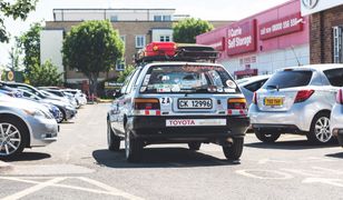 80-letnia kobieta przejechała 12 tys. km przez Afrykę w 20-letniej toyocie corolli. To nie koniec jej planów
