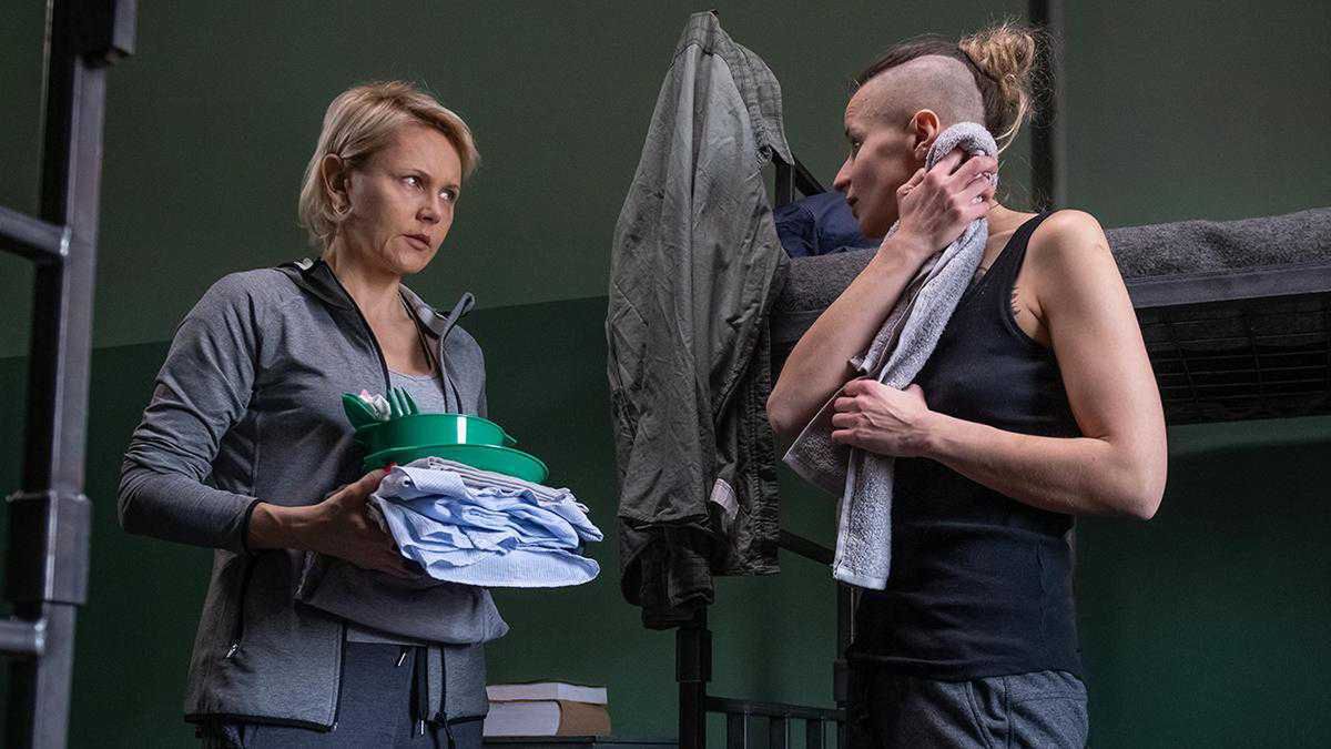 Na Wspólnej (odc. 2993): Ilona w więzieniu nie będzie bezpieczna. Kazia zgwałci Zdybicką!