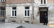 Tragiczne odkrycie w Warszawie. W mieszkaniu na Pradze Północ odkryto ciało matki i dziecka