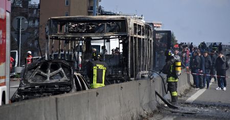 Koszmar we Włoszech. Porwał autobus z dziećmi i go podpalił