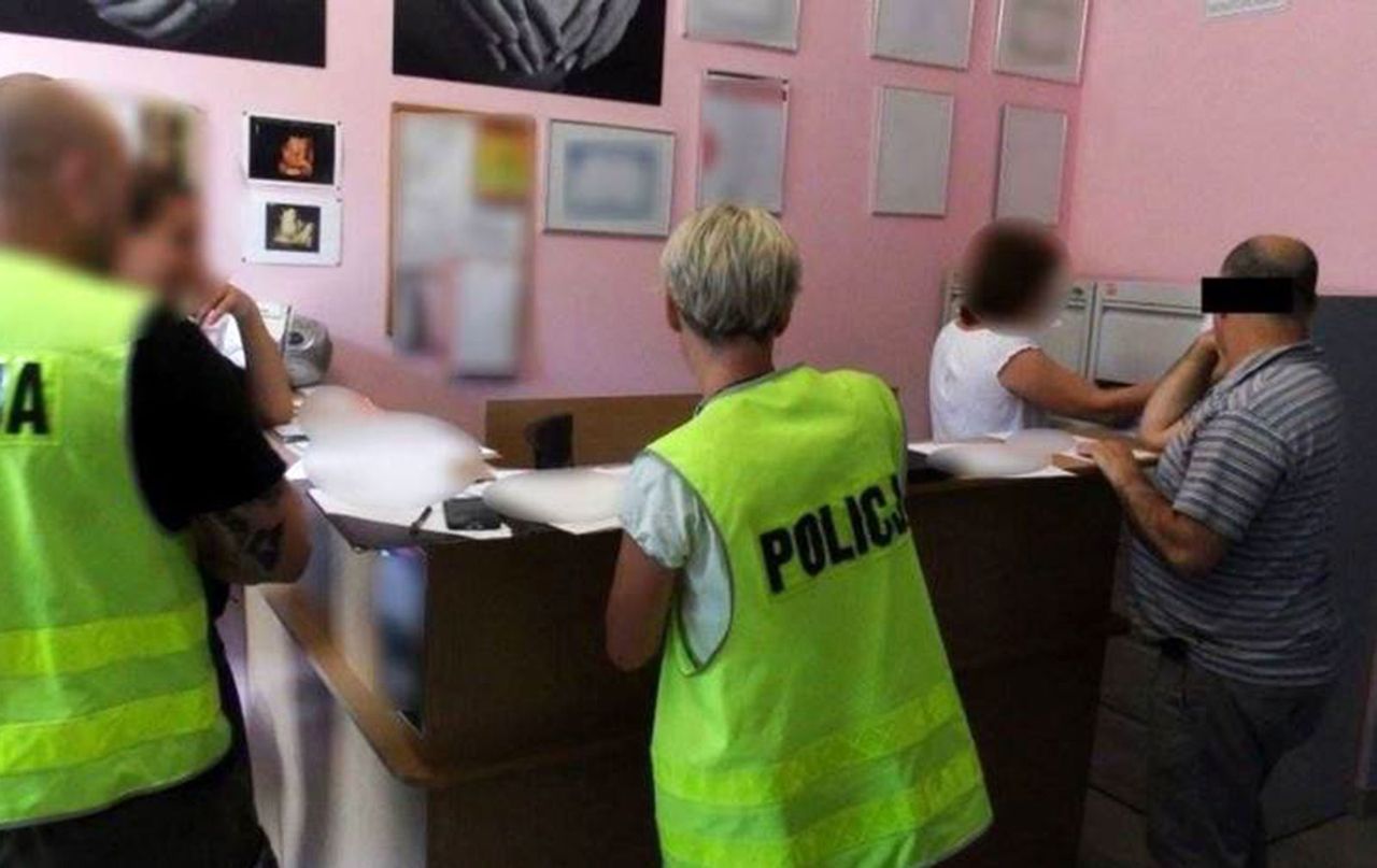Ginekolog z Zabrza oskarżony o gwałty. Ofiarami 26 pacjentek