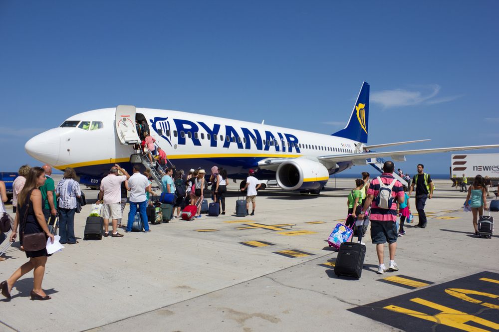 Zakaz wnoszenia alkoholu. Ryanair dba o komfort pasażerów