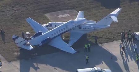 USA: Samolot uderzył w drugi stojący na lotnisku [Wideo]