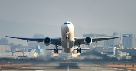 Naukowcy zbadali najbrudniejsze miejsca w samolocie. Groźne bakterie na pokładzie