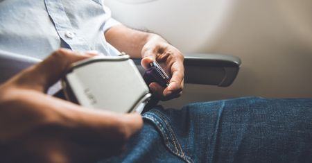 Turbulencje to koszmar każdego podróżnika. Zobacz, czy jest się czego bać