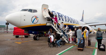 Tanie latanie coraz droższe. Kolejne podwyżki w Ryanairze