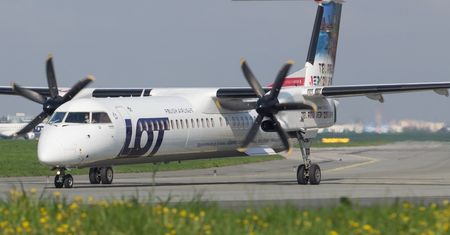 Awaryjne lądowanie na lotnisku Chopina. Bombardier zawrócił w drodze do Krakowa