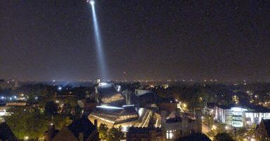 Strzały na szkolnym korytarzu