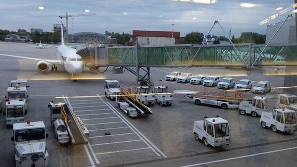 Wprowadzenie ciszy nocnej oznacza również zmiany w rozkładzie lotów