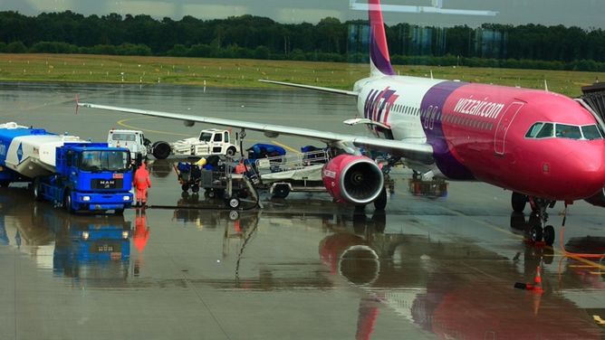 Jeśli nie mieścisz się w fotelu, w Wizz Air zapłacisz podwójnie