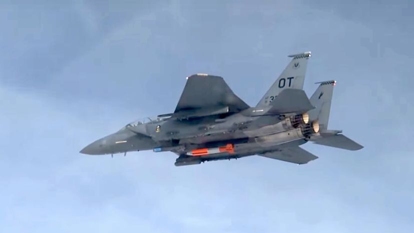 Ćwiczebna wersja B61 Mod.12 pod F-15E Strike Eagle