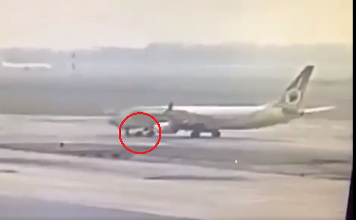 Samolot Boeing 737 zmiażdżył pracownika lotniska