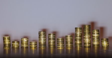Zarobki w Polsce: kontrast między biednymi, a bogatymi jest bardzo duży w porównaniu do innych państw UE