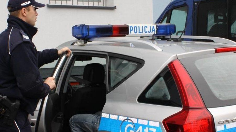 Zuchwałym oszustem kryjącym się pod nikiem "polishbandit" okazał się 22-latek z Bochni.