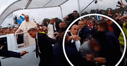 Szok! Szaleniec rzucił się na Papieża Franciszka! To nie był Polak