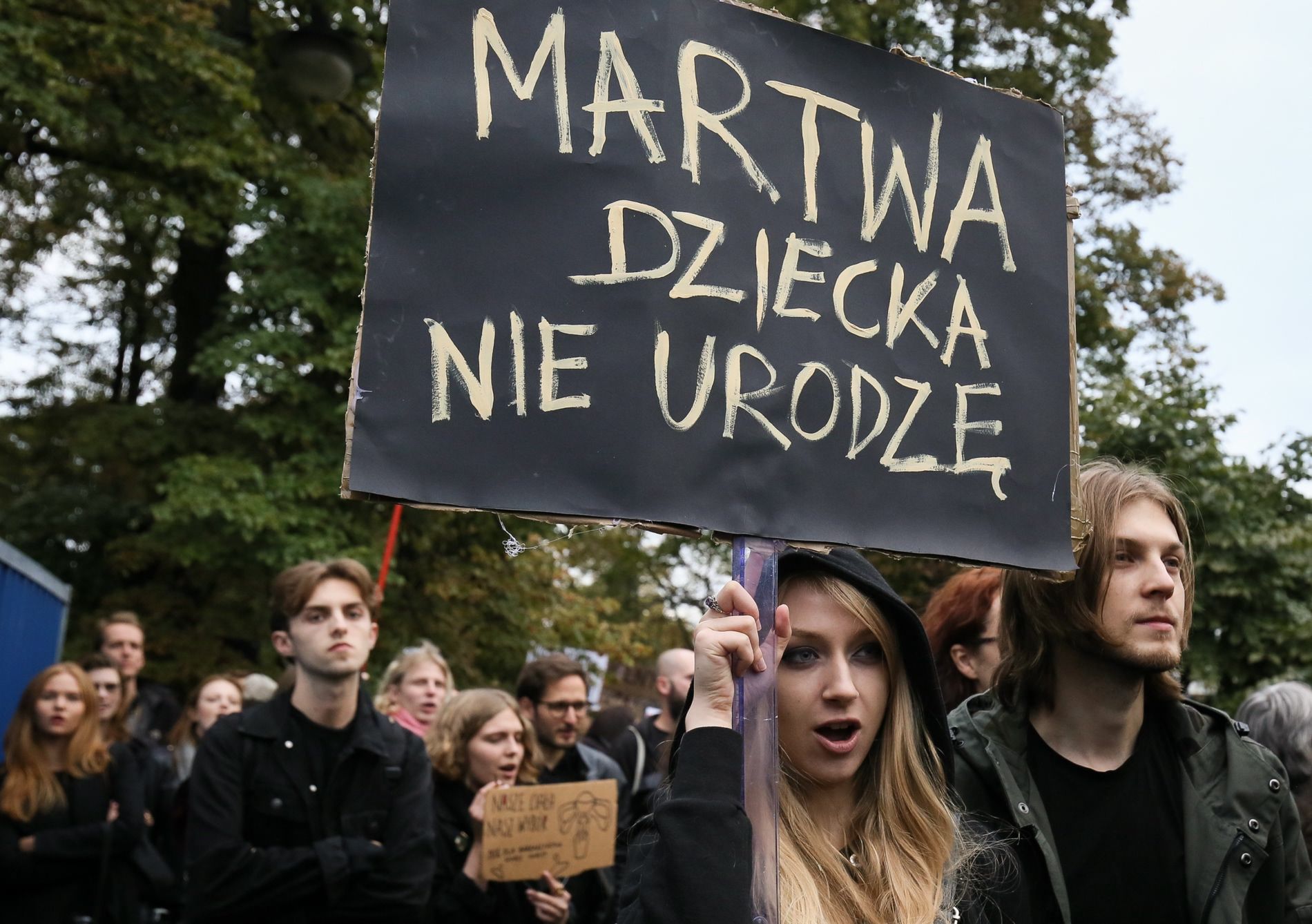 Posłowie zabrali głos w sprawie całkowitego zakazu aborcji