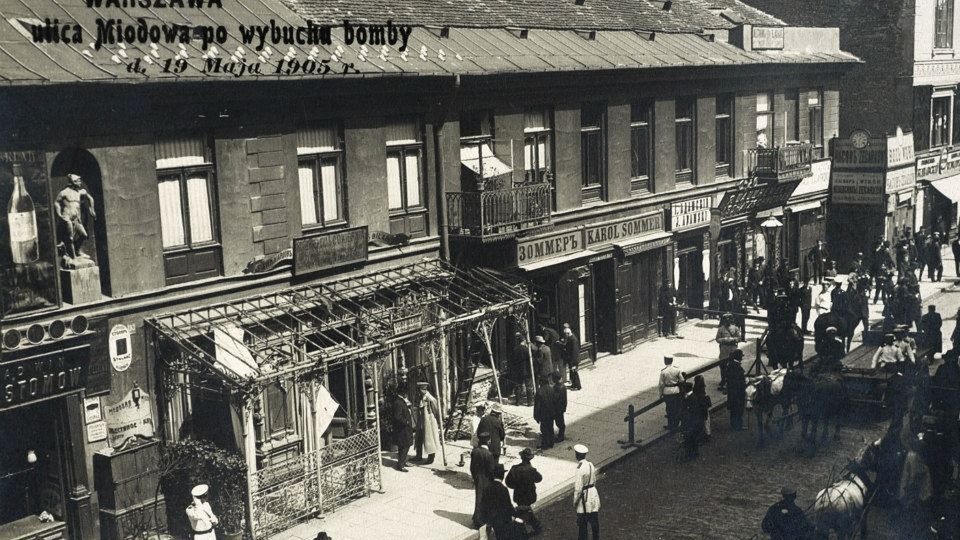 Ulica Miodowa 6 tuż po wybuchu bomby 19 maja 1905