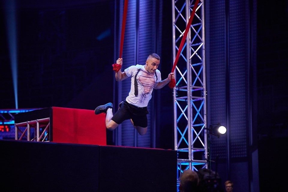 Rafał Kasza dzielnie walczył na torze przeszkód w "Ninja Warrior Polska"