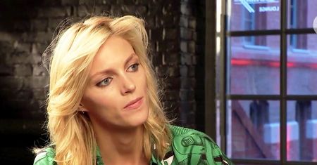 Anja Rubik na strajku kobiet "Jesień średniowiecza". Modelka protestowała pod Sejmem