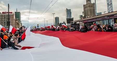 Brawo PiS! Świętujmy 100 lat niepodległości jeden dzień dłużej. Serio. To dobre dla Polski