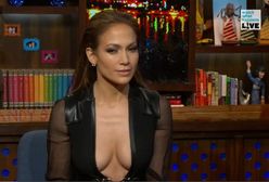 Jennifer Lopez z ekstremalnym dekoltem na wizji. Prowadzący zaniemówił z wrażenia!
