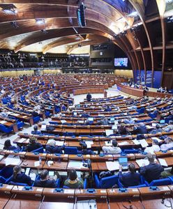 Rada Europy przyjęła krytyczną rezolucję ws. Polski. Zakłada procedurę monitoringu