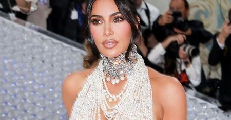 Kim Kardashian ma sześć palców? Stopy gwiazdy stały się obiektem szczegółowych oględzin