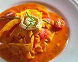 Czerwona pasta z łososiem